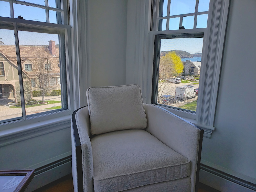 Sand Bar Cottage Inn - photo 21