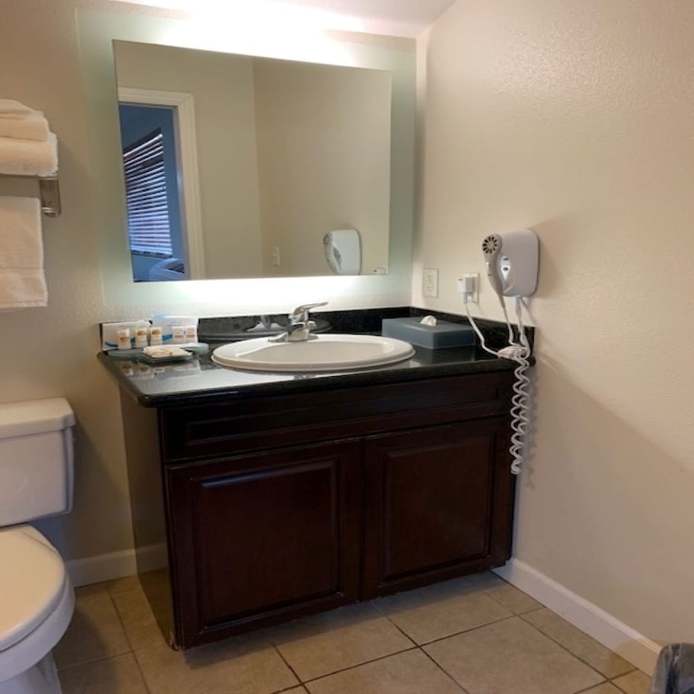 The Hotel Oceanside - photo 39