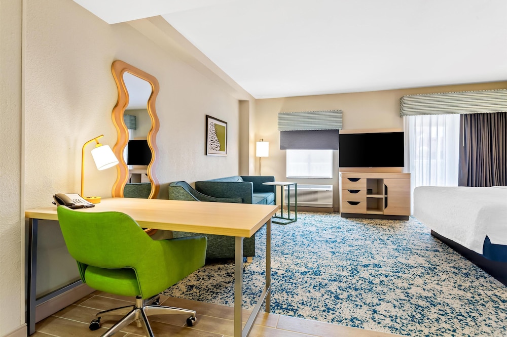 Hampton Inn & Suites St. Petersburg Downtown - photo 45