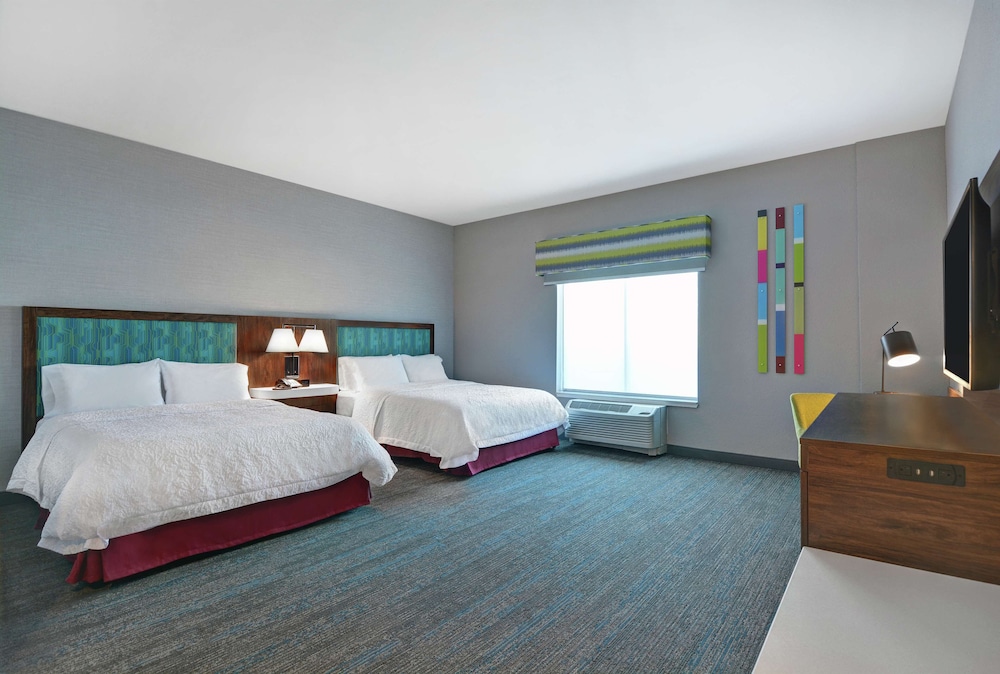 Hampton Inn & Suites Middleburg - photo 14