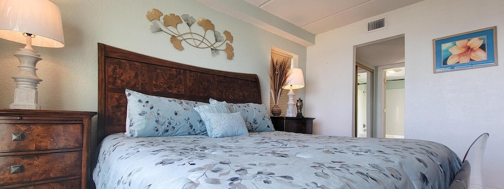 Saida Towers Iii 3101 3 Bedroom Condo by RedAwning - photo 15