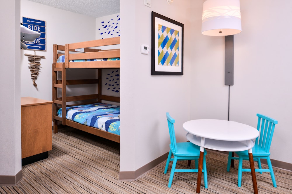 Holiday Inn Express Hotel & Suites Tampa Anderson Rd Veteran by IHG - photo 14