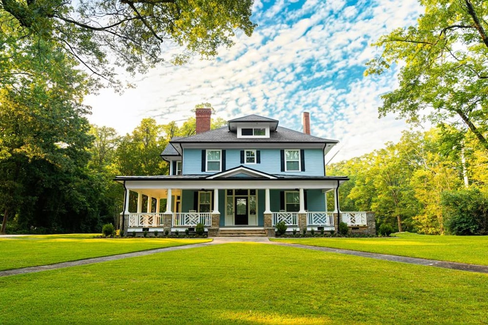 Beautiful Home Located In Norcross — 4-Star Luxury Hotel in Norcross, United States