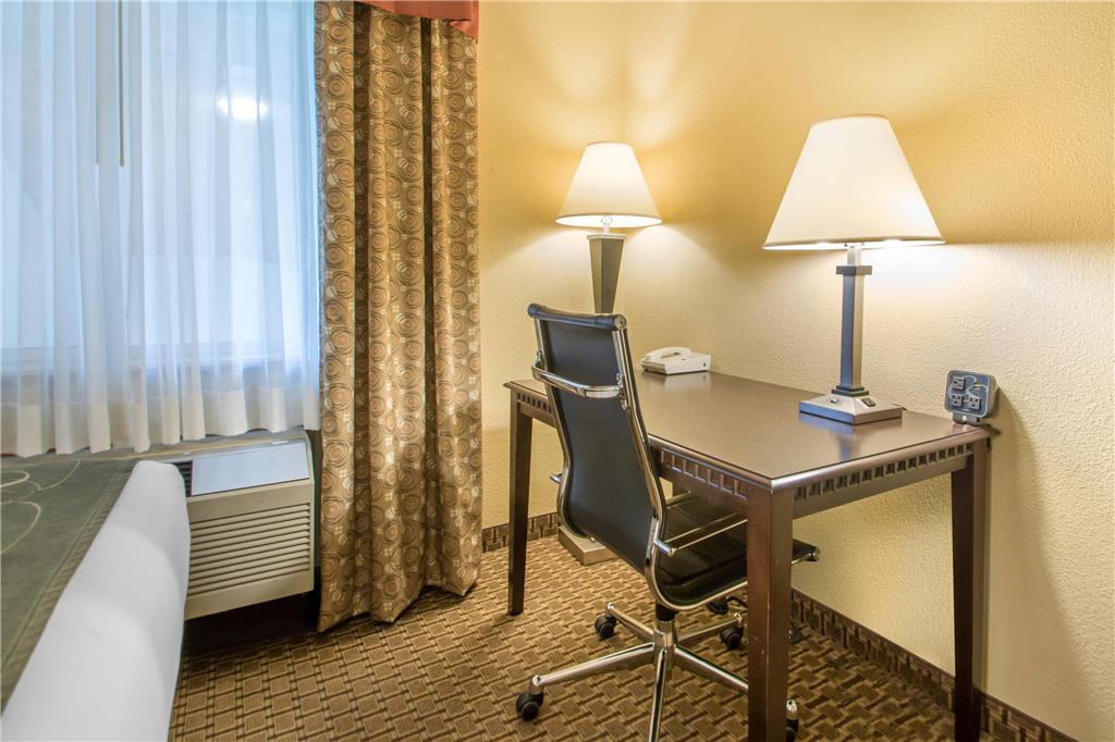 Comfort Suites Wisconsin Dells Area - photo 38