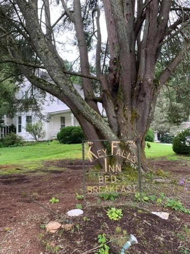 Key Falls Inn - photo 18