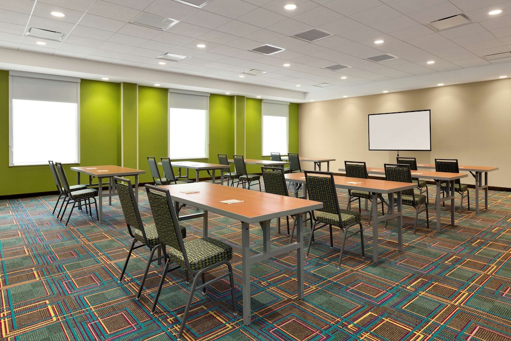 Home2 Suites by Hilton Hasbrouck Heights - photo 22