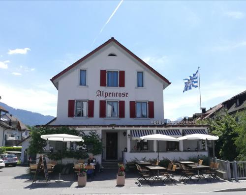 Hotel Alpenrose — hotel in Maienfeld