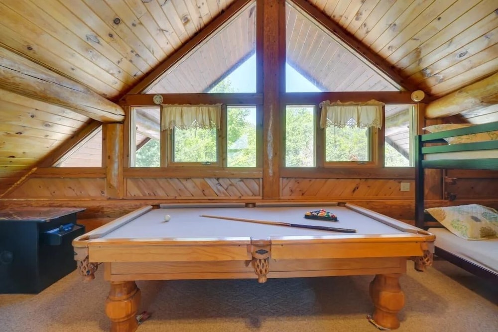 Mammoth Views 2 Bedroom Cabin by Heavenly Views Resort - photo 16