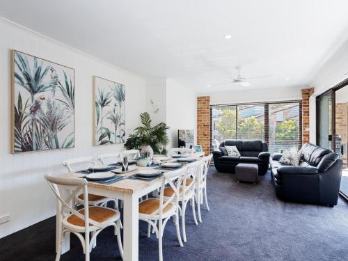 Bay Parklands 68 2 Gowrie Ave Fully ducted aircon wifi pool tennis court communal spa — 4-Star Luxury Hotel in Shoal Bay, Australia