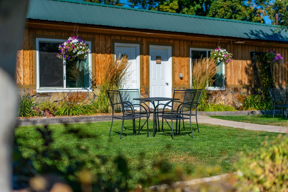 Evergreen Motel - photo 63