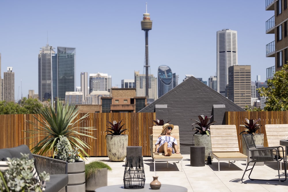 Regents Court Sydney — 4-Star Luxury Hotel in Potts Point, Australia