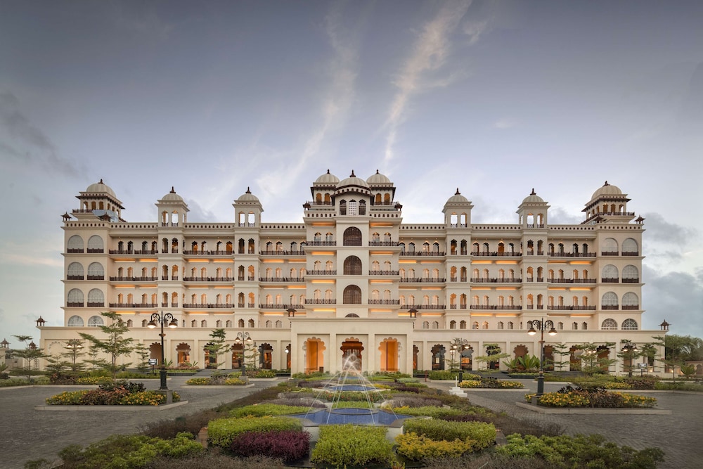 Uday Palace Navsari A Member Of Radisson Individuals — Navsari