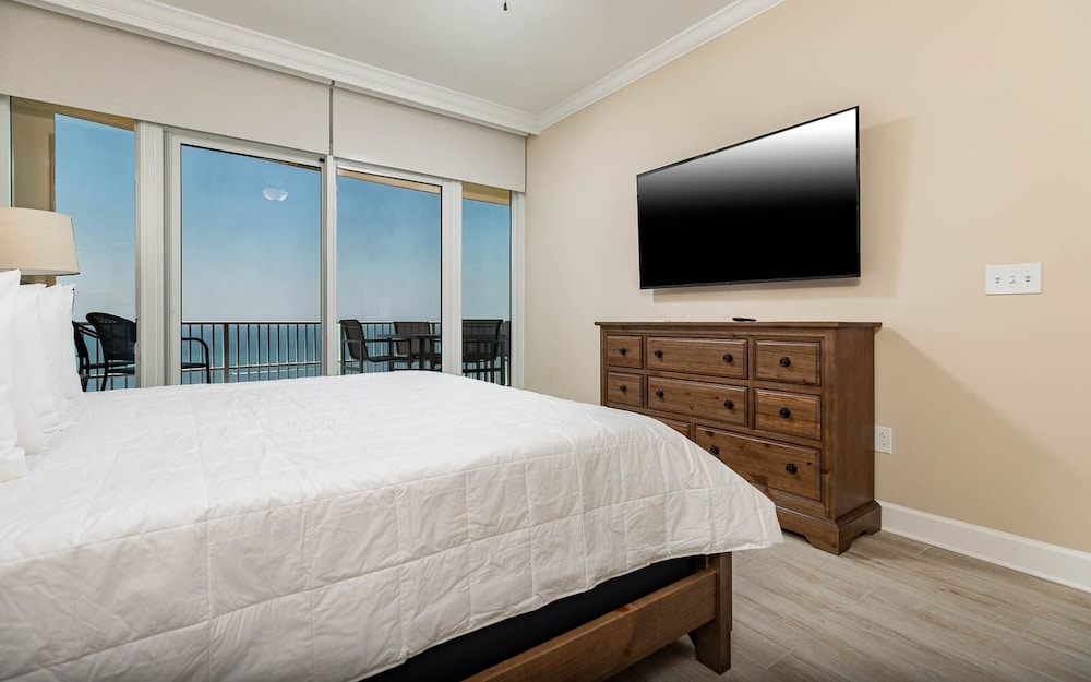 Phoenix Gulf Towers 2201 4 Bedroom Condo - photo 6