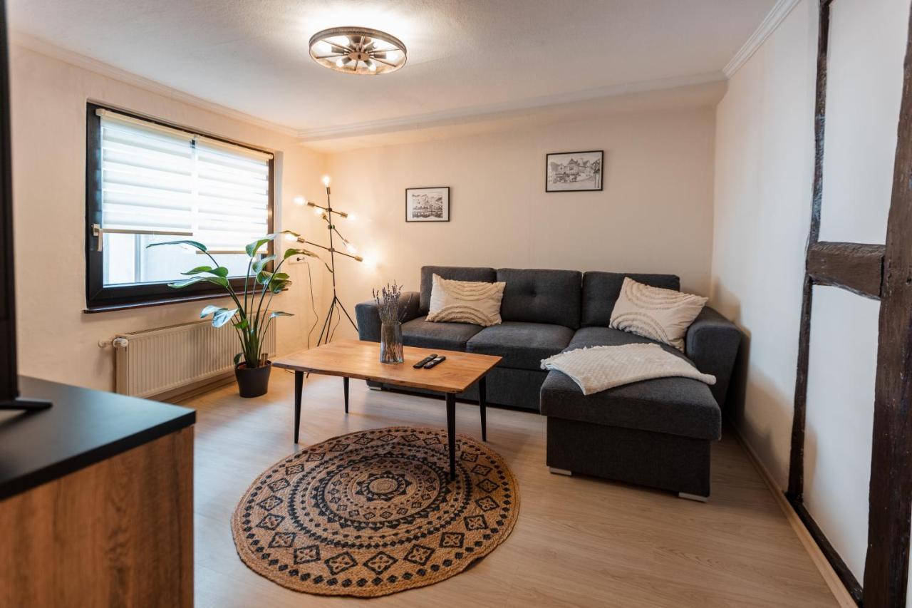 BG Living & Hosting Mosel Fachwerkhaus nahe Calmont Klettersteig 2 Schlafzimmer Parkplatz WLAN & Netflix 5 Personen in Ediger-Eller, Germany