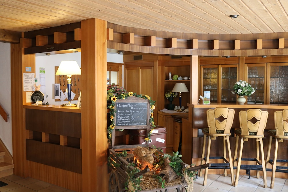 Landhotel Zum Hirsch — Neuhaus — photo 2