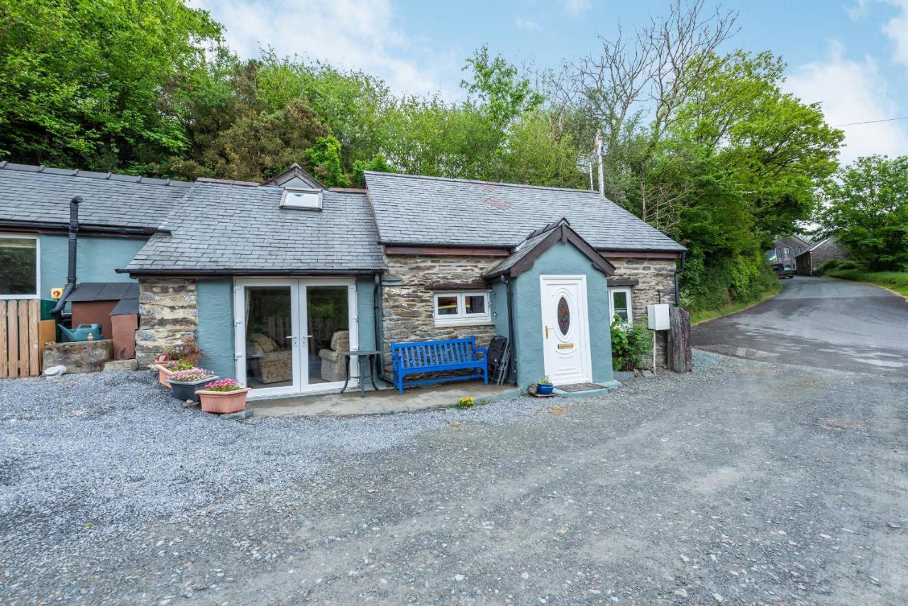 Pendre Cottage — 4-Star Luxury Hotel in Pembroke, United Kingdom