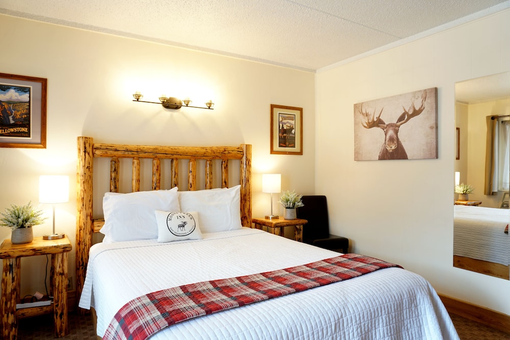 Moose Creek Inn in West Yellowstone, United States