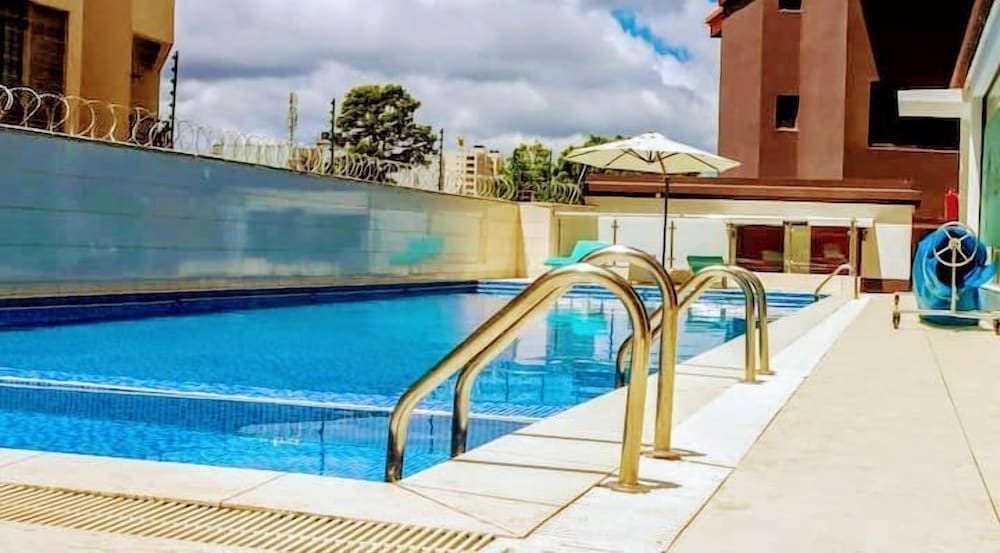 Myriad stays beachfront - last minute hotel in Mombasa