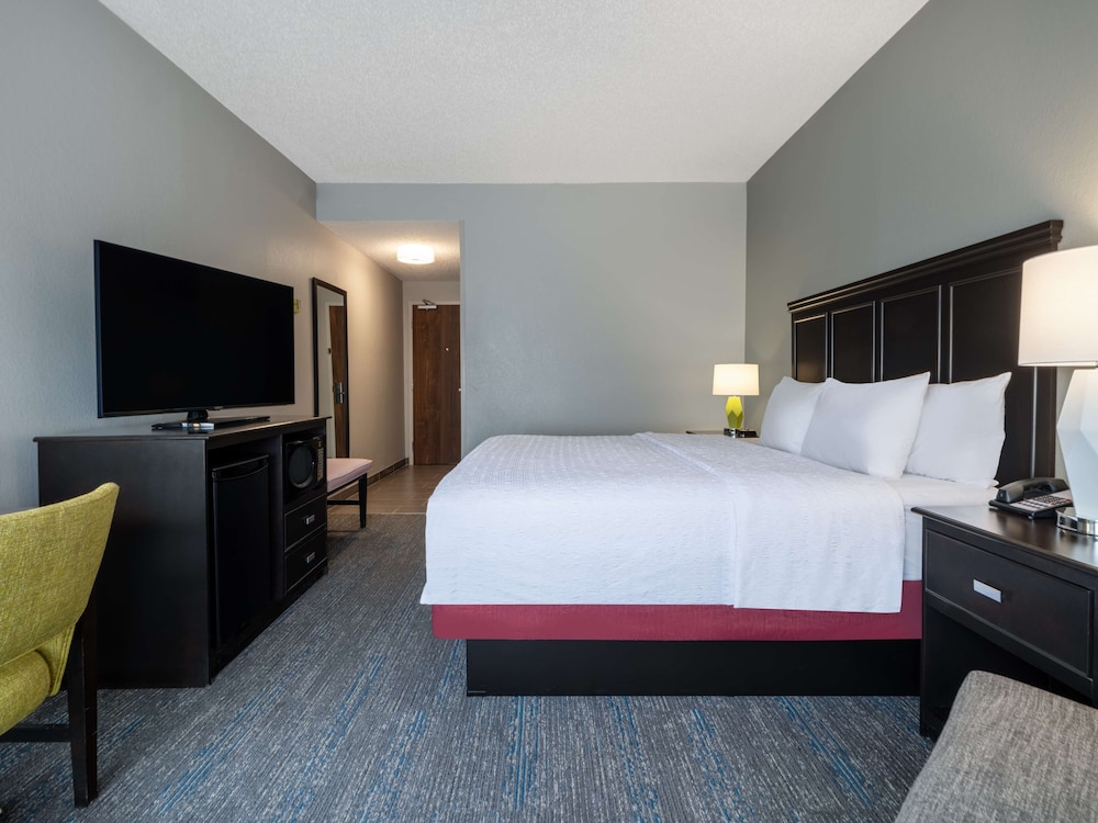 Hampton Inn West Palm Beach Florida Turnpike - photo 17