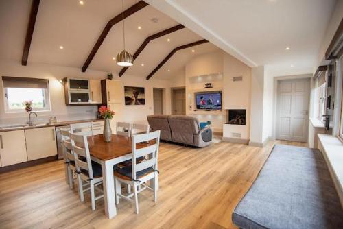 Meadowlane Lodge — 4-Star Luxury Hotel in Cork, Republic of Ireland