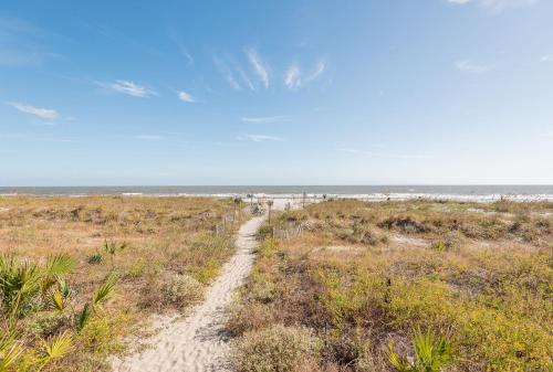 211 E Arctic Tee Fore Two Oceanfront 4 Bedrooms - photo 8