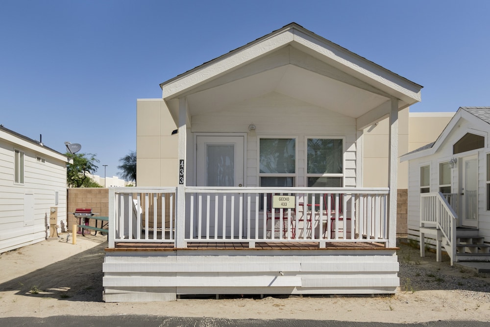 Palm Springs RV Resort - photo 9