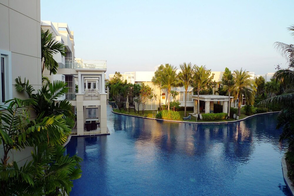 Hua Hin Blue Lagoon — 4-Star Luxury Hotel in Cha-Am, Thailand