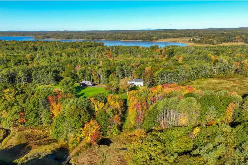 Miller Creek Cove Retreat in Brunswick, United States