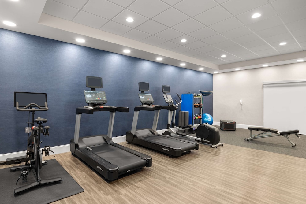 Hampton Inn Charleston North - photo 27
