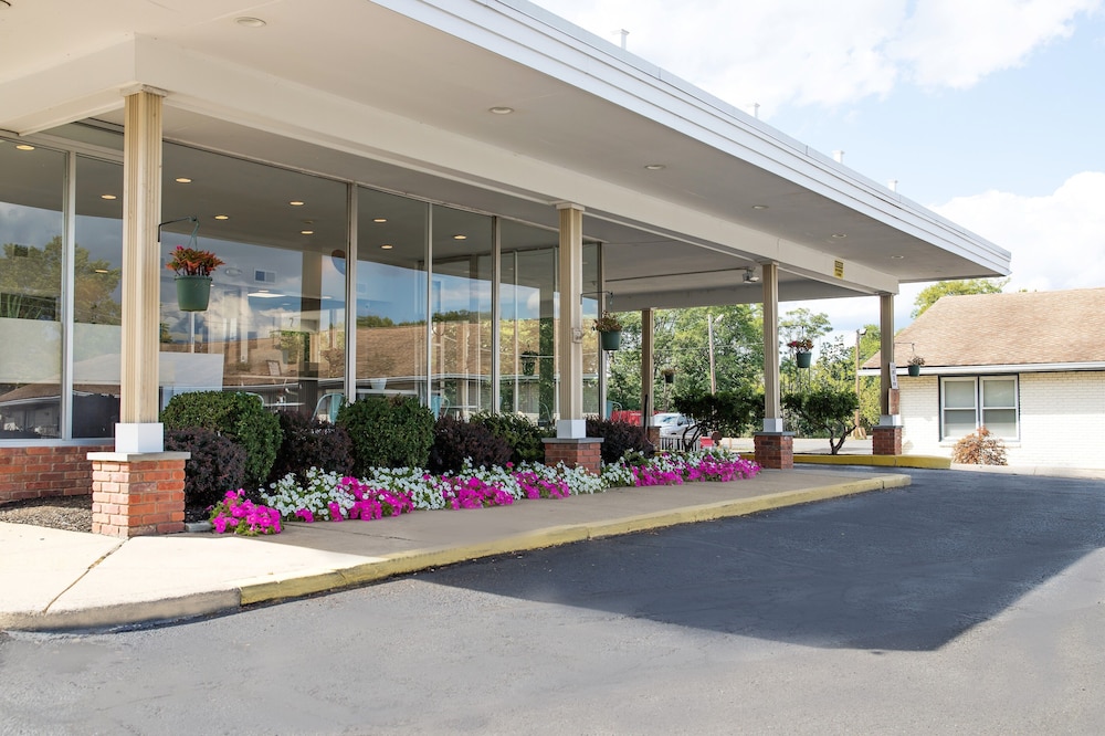 Crystal Inn Eatontown - photo 27