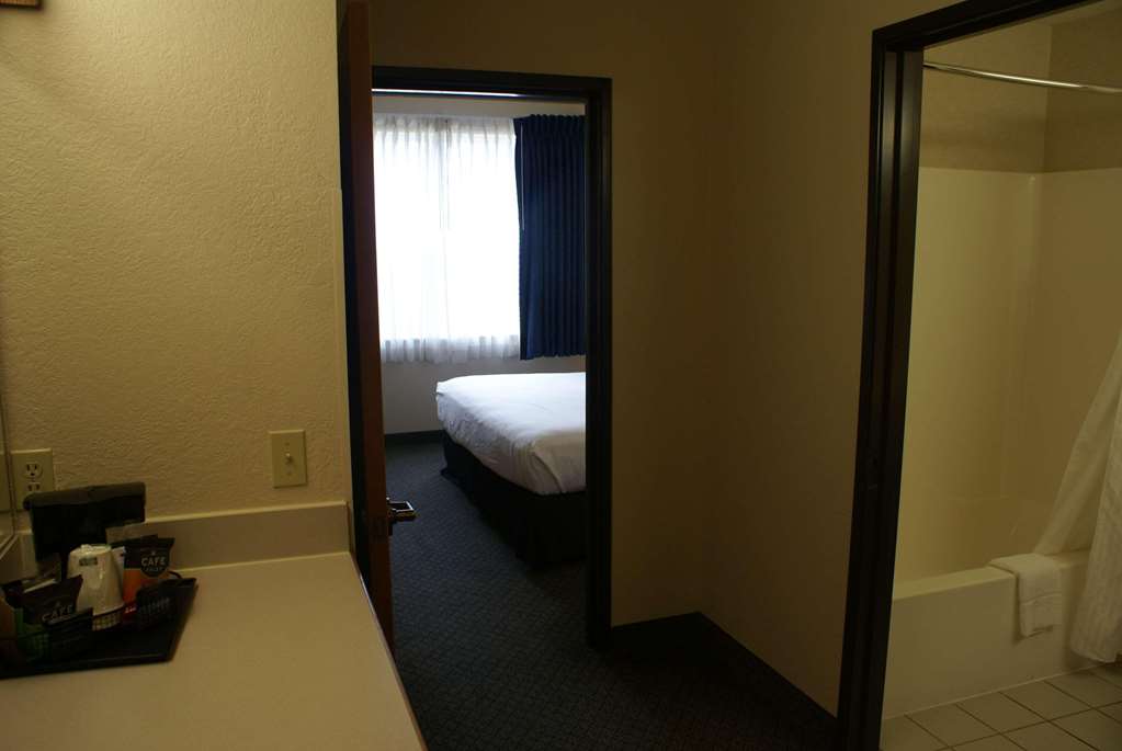 Country Inn & Suites by Radisson Lansing MI - photo 10
