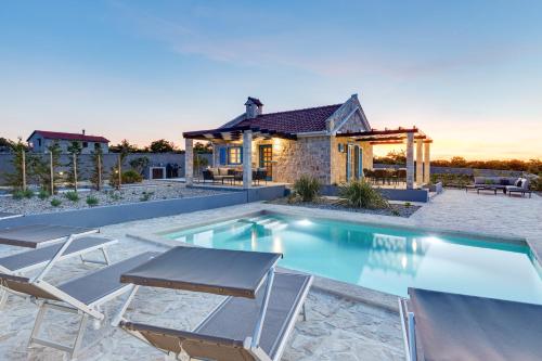 Stonehouse Milan in Razanac, Croatia