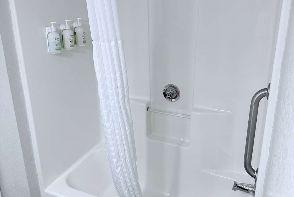 La Quinta Inn & Suites by Wyndham Orlando Universal area - photo 33