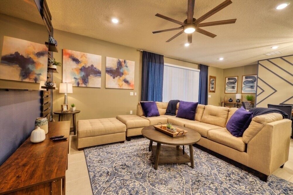 Bsv_Villa3401 — 4-Star Luxury Hotel in Davenport, United States