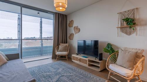 River View 1BDR Apartment by LovelyStay — 4-Star Luxury Hotel in Lisbon, Portugal