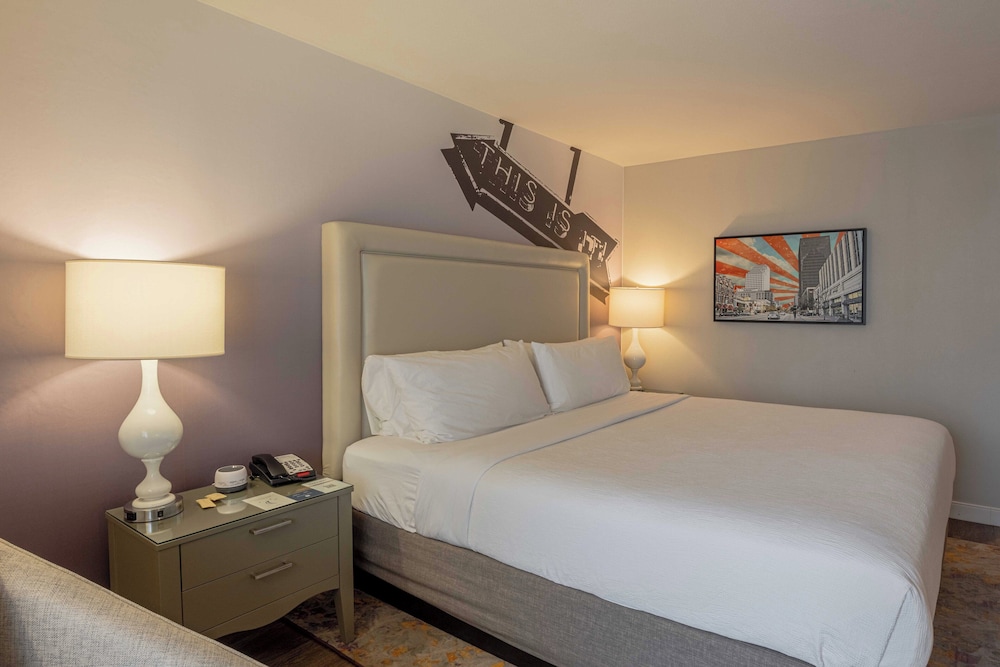 Hotel Indigo Austin Downtown University by IHG - photo 18