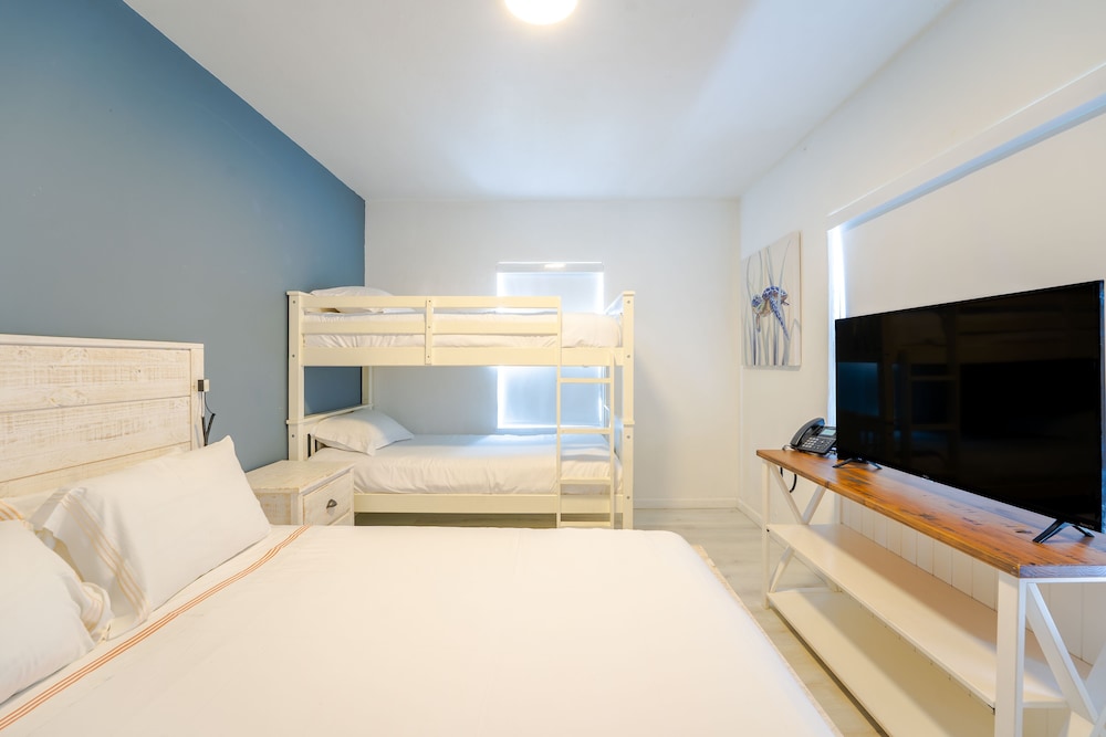 PRAIA Hotel Hollywood - photo 9
