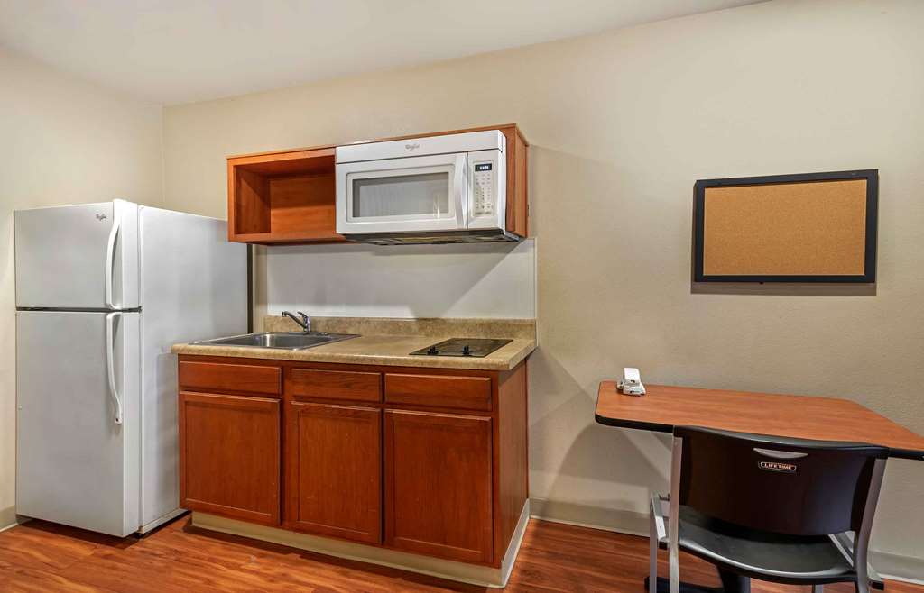 Extended Stay America Select Suites Atlanta Alpharetta - photo 10