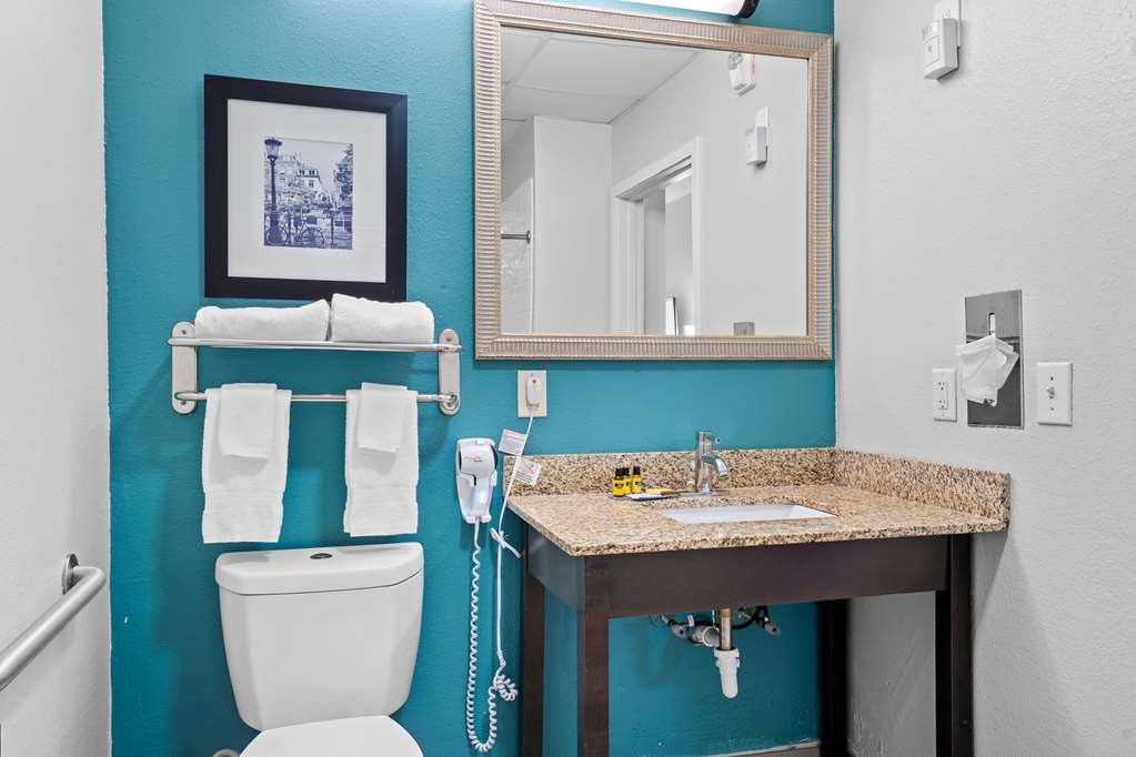 Blue Water Inn Suites BW Signature Collection - photo 46