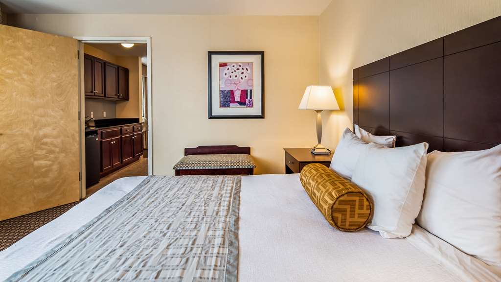 Best Western Plus Philadelphia Airport S. At Widener Univ. - photo 21