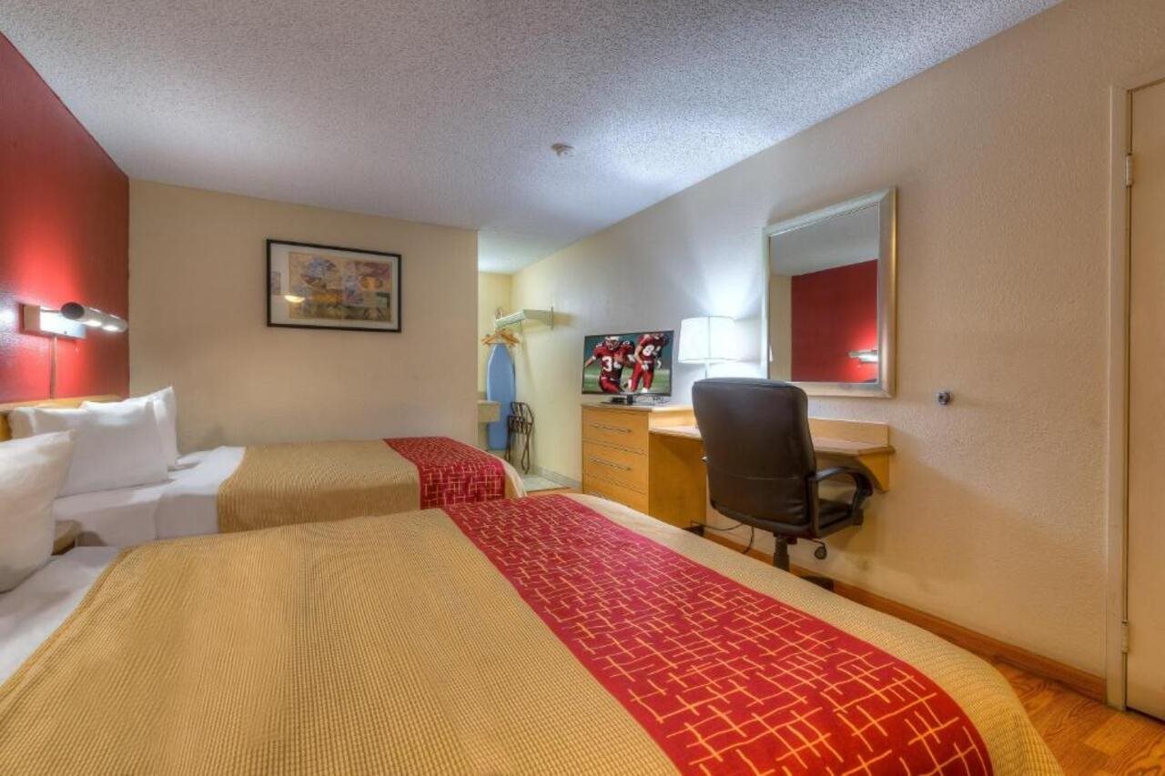 Red Roof Inn Tulsa - photo 9