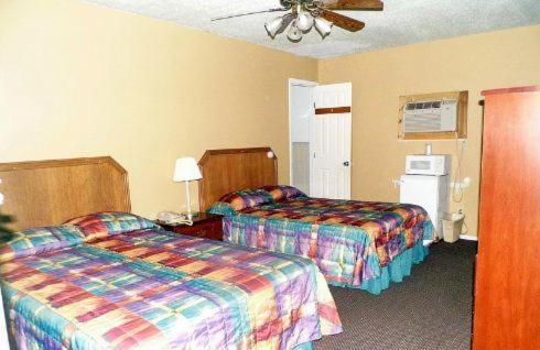Interstate Motel - photo 12