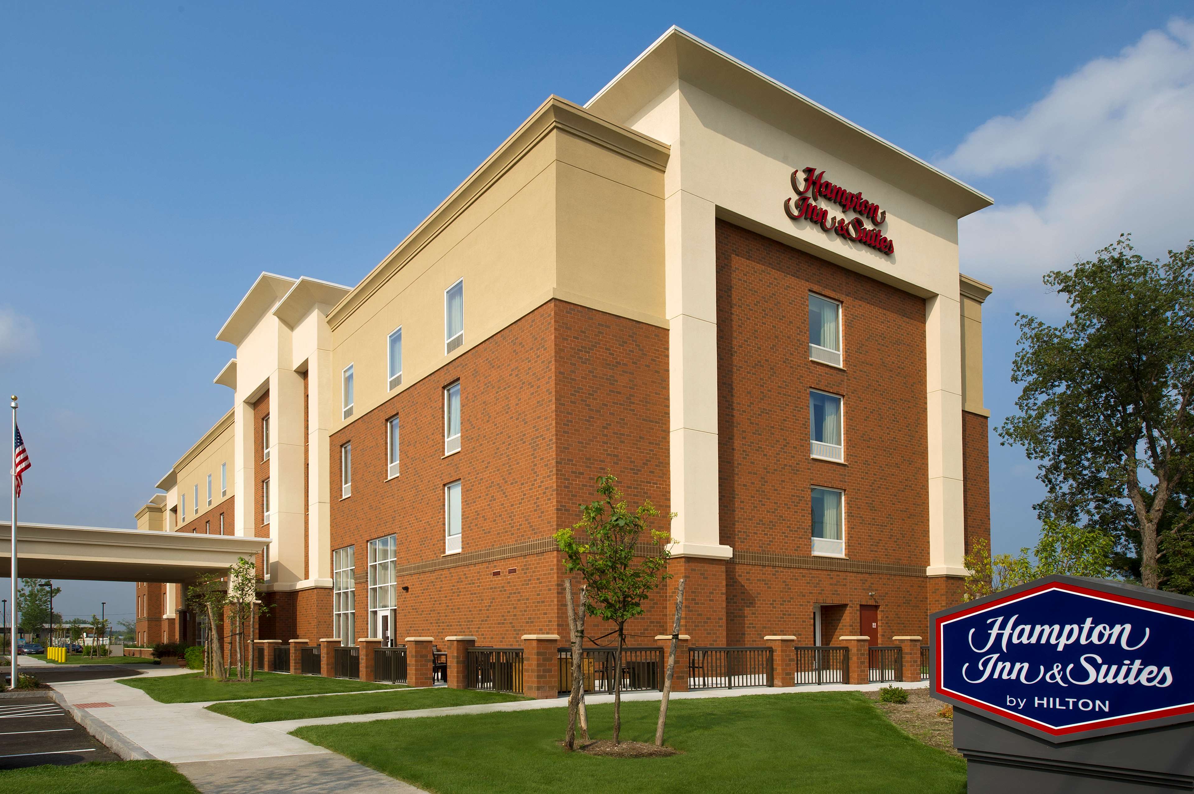 Hampton Inn & Suites Syracuse Carrier Circle - photo 2