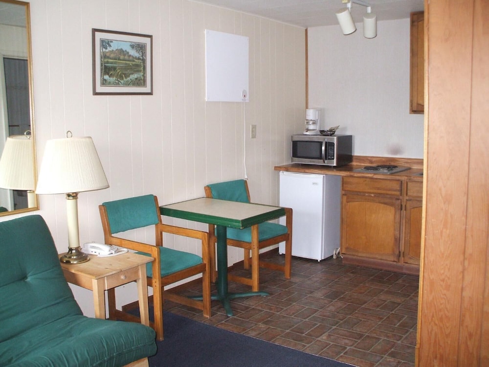 Ocean Avenue Inn - photo 17