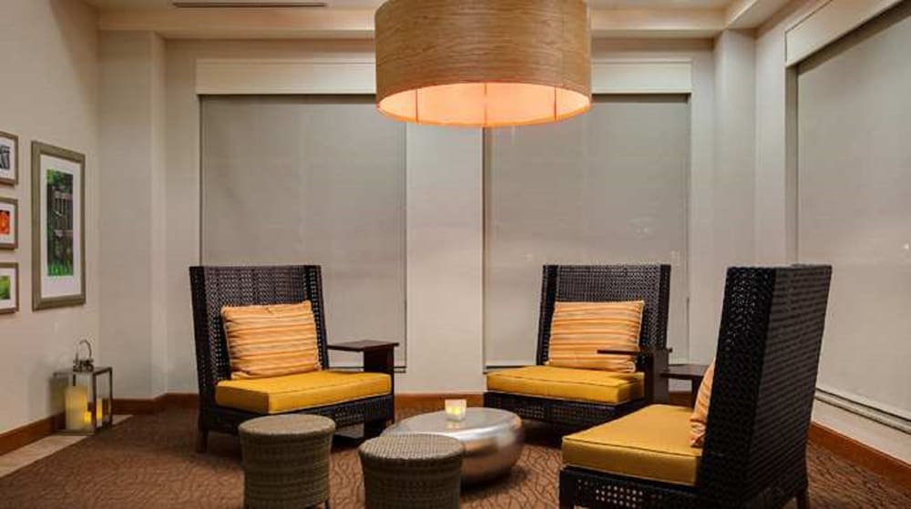 Hilton Garden Inn Lake Forest Mettawa - photo 11