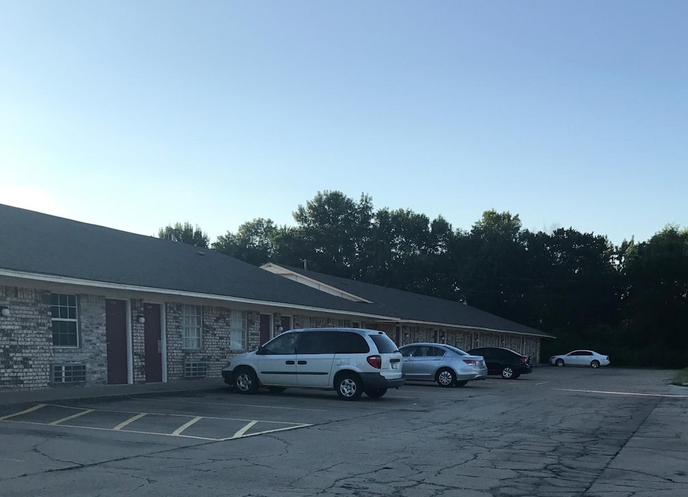 Relax Inn Henryetta - photo 22