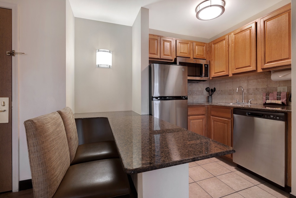 Staybridge Suites Tallahassee an IHG Hotel - photo 4