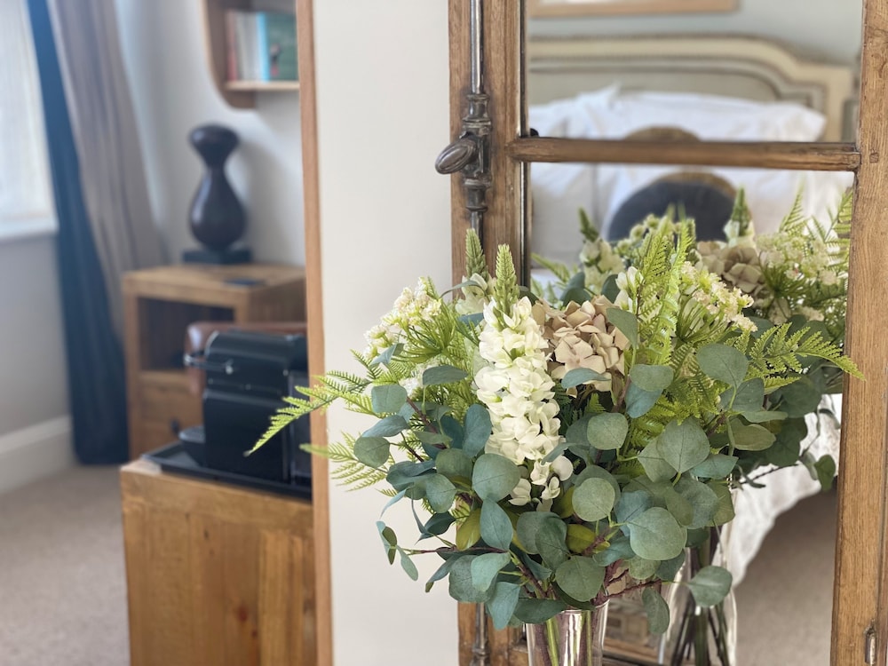No 22 B&B — 4-Star Luxury Hotel in Barnstaple, United Kingdom