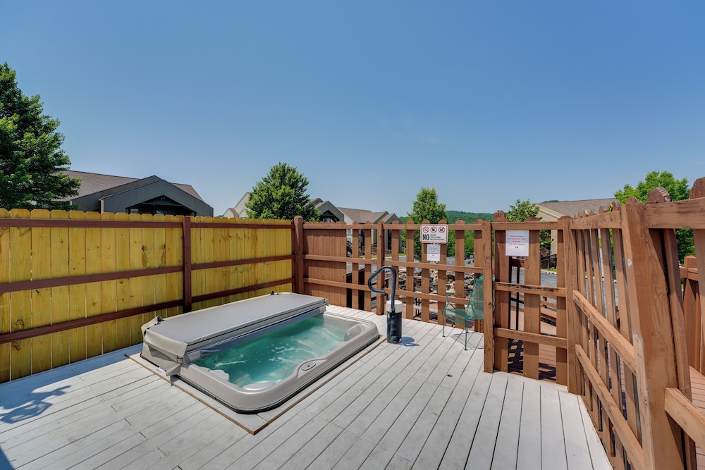 Branson Condo w Lake Access Resort Amenities - photo 37