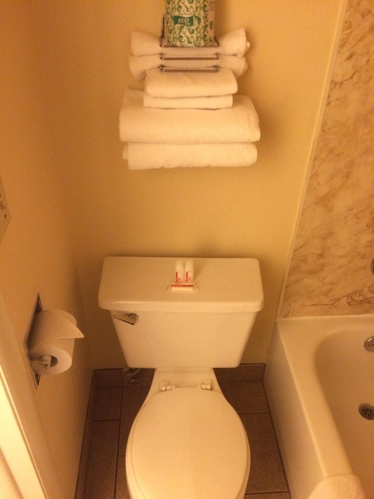 Super 8 by Wyndham Idaho Falls - photo 25